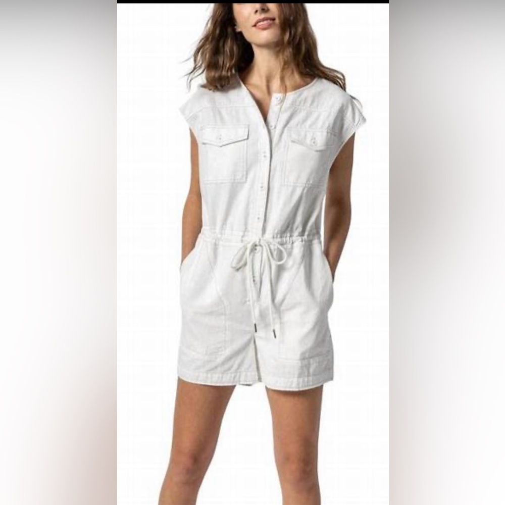 NWT LILLA P cap sleeve Canvas Romper in white